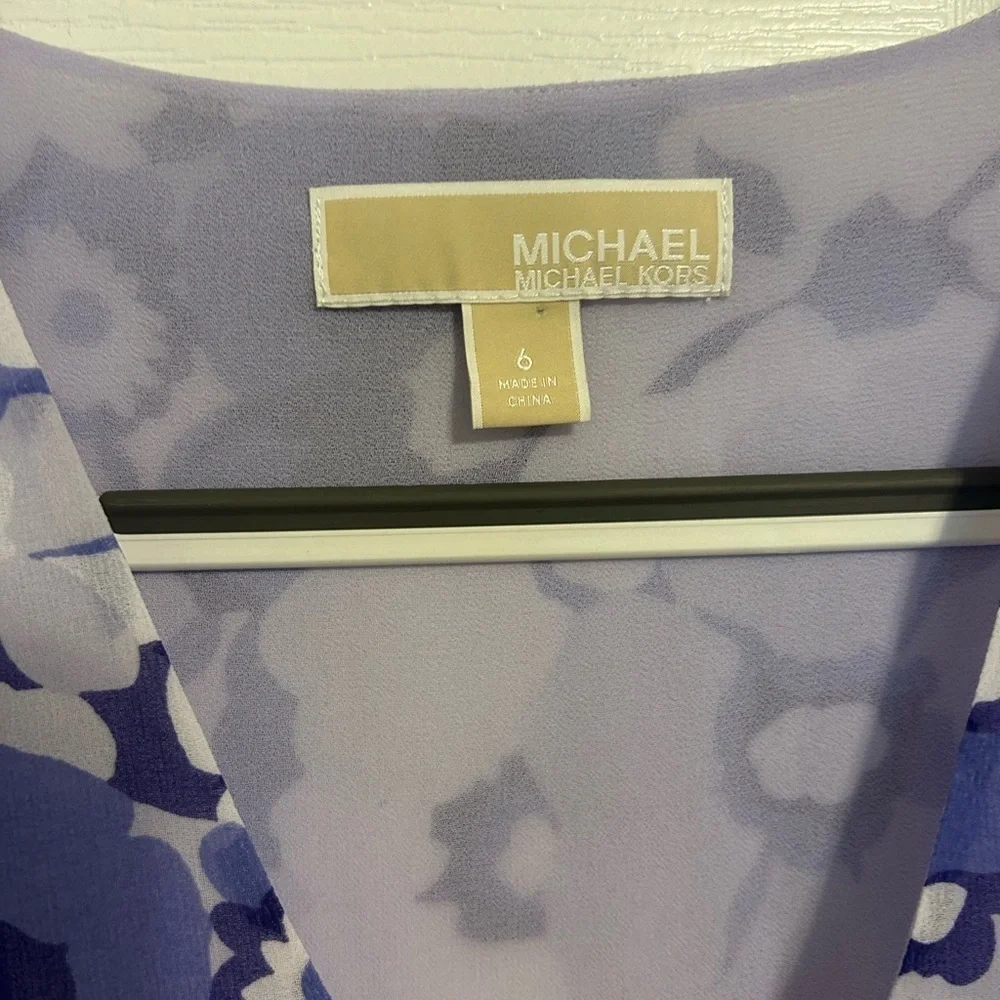 Michael Kors V-neck Purple Floral Lined Pockets Dress Size 6